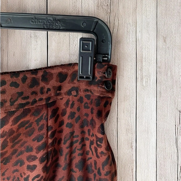 New Frontier Cheetah Print Skirt - Medium (C3) - Picture 3 of 4